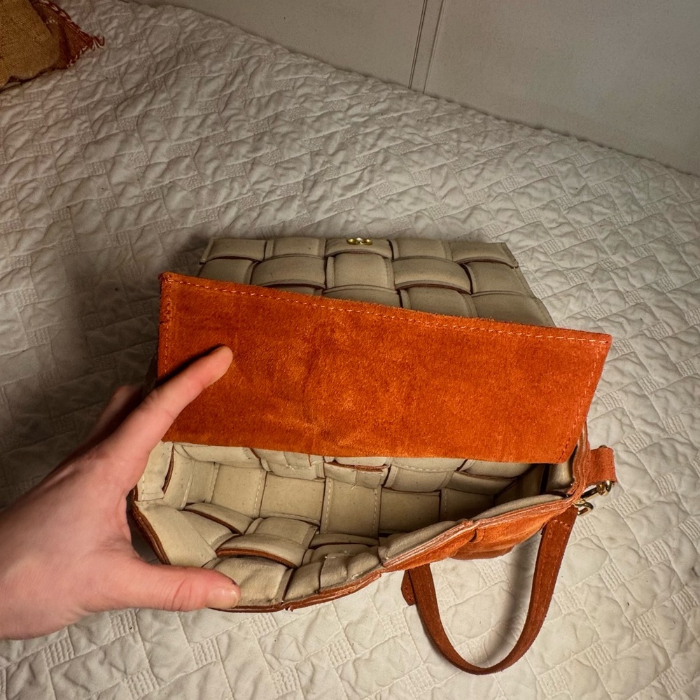 Viola Castellani Bruciato Suede Padded Woven Crossbody Made In Italy NWOT - Picture 4 of 6